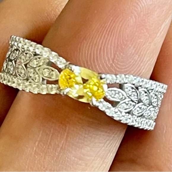 925 Sterling Silver Citrine Ring - Picture 4 of 6